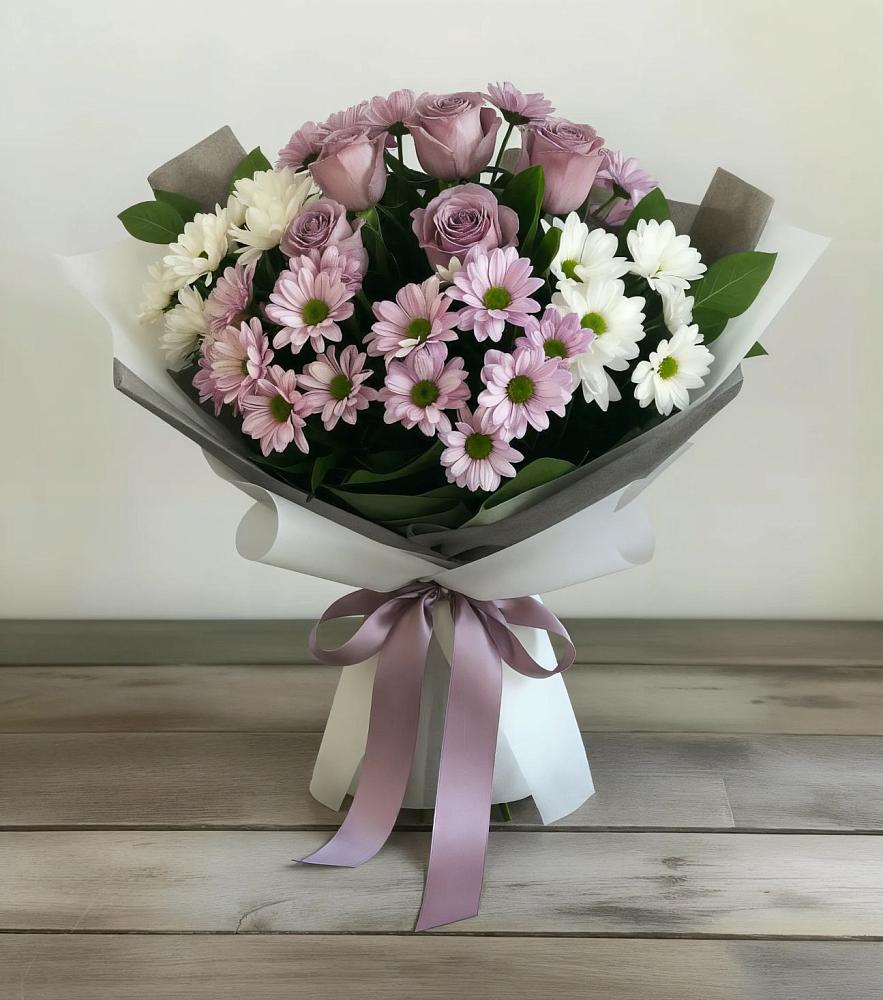 Букет цветов из: Хризантемы и Розы в Сланцах