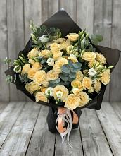 Букет цветов из:  Розы и Лизиантусы #REPLACE_PRED# Сланцах