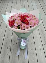Букет цветов из:  Альстромерии в Сланцах