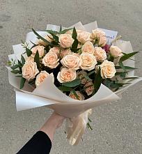 Букет Кремовые розы Латте в Сланцах
