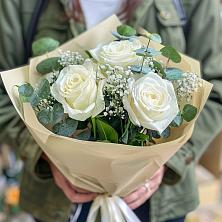 Букет цветов из:  Розы в Сланцах