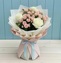 Букет цветов из:  Розы в Сланцах