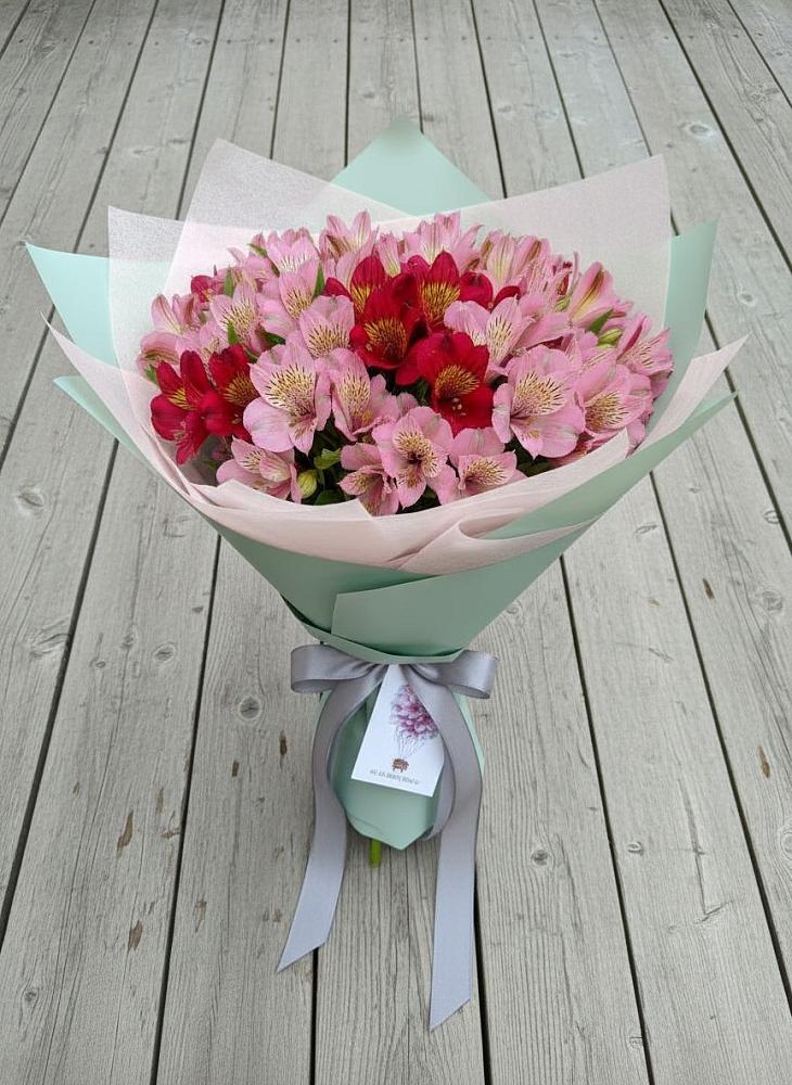 Букет цветов из: Альстромерии в Сланцах