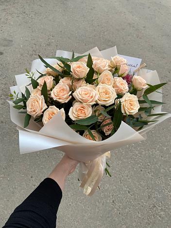 Букет Кремовые розы Латте в Сланцах
