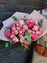 Букет цветов из:  Розы в Сланцах