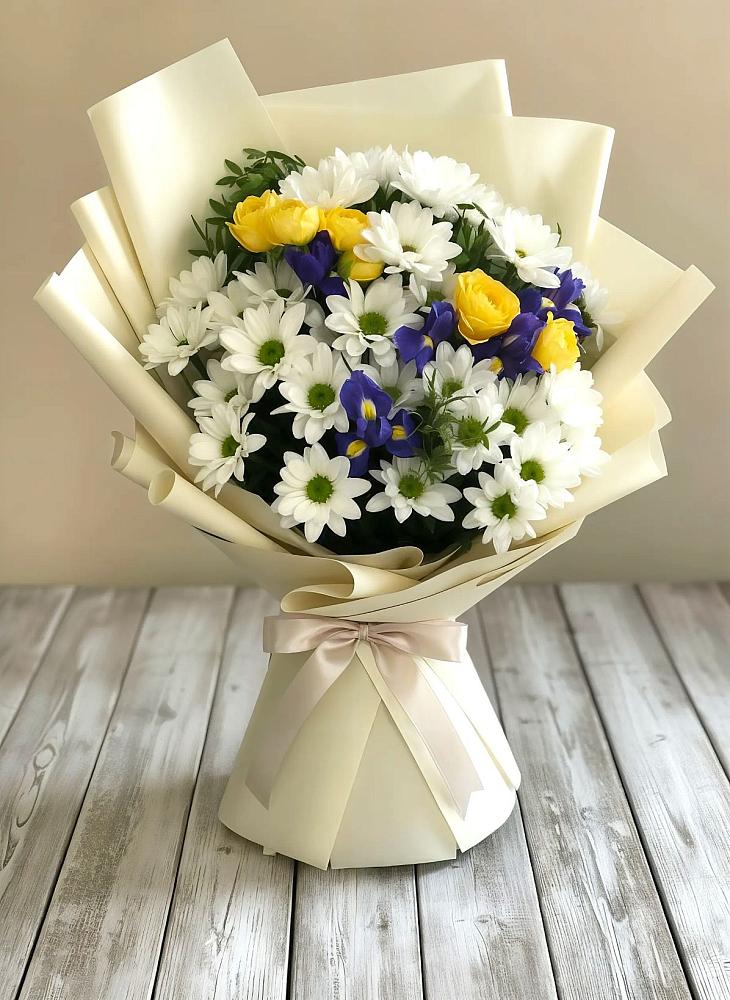 Букет цветов из: Ирисы, Хризантемы и Розы в Сланцах
