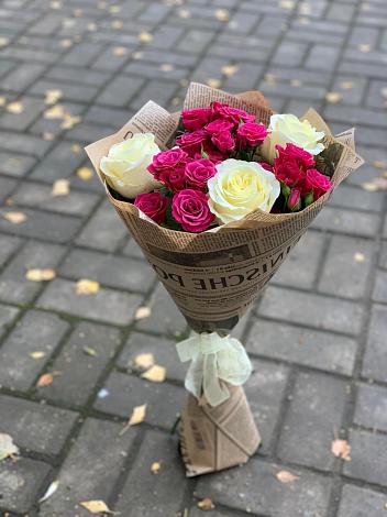 Букет цветов из: Розы в Сланцах