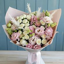 Букет цветов из:  Альстромерии и Розы в Сланцах