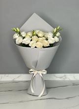 Букет цветов из:  Розы и Лизиантусы в Сланцах